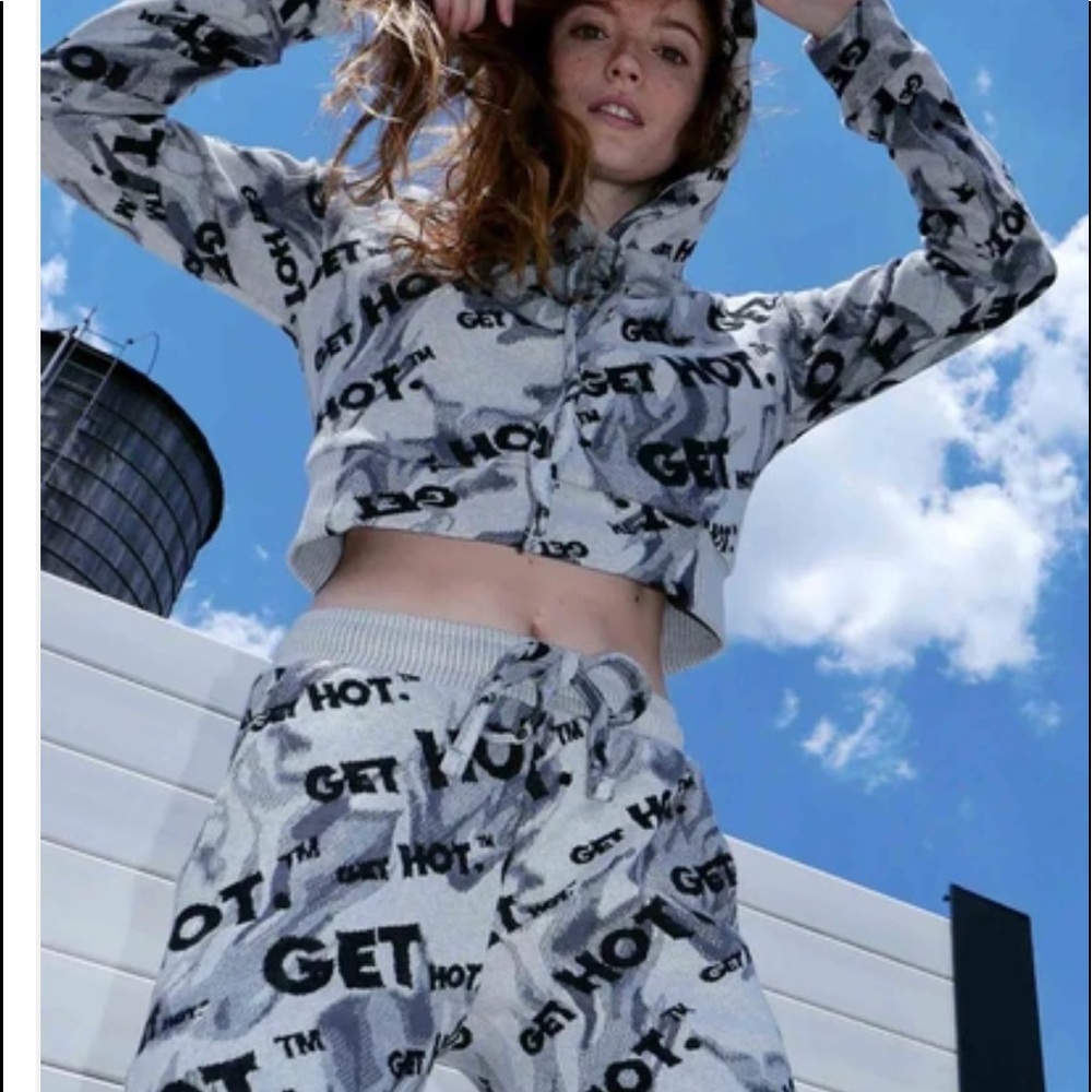 Get hot two piece set from Bandier